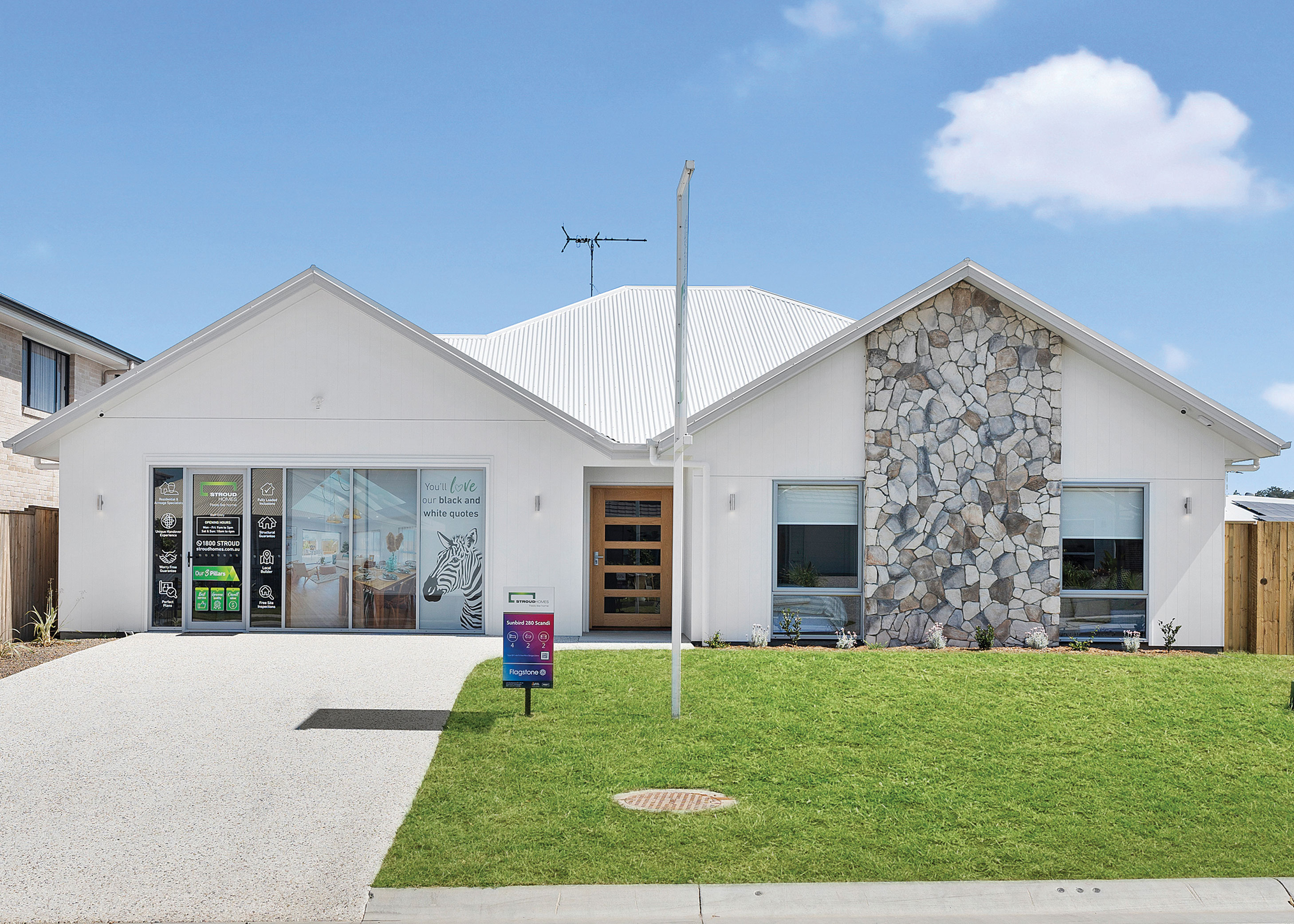 Sunbird 280 Scandi display village