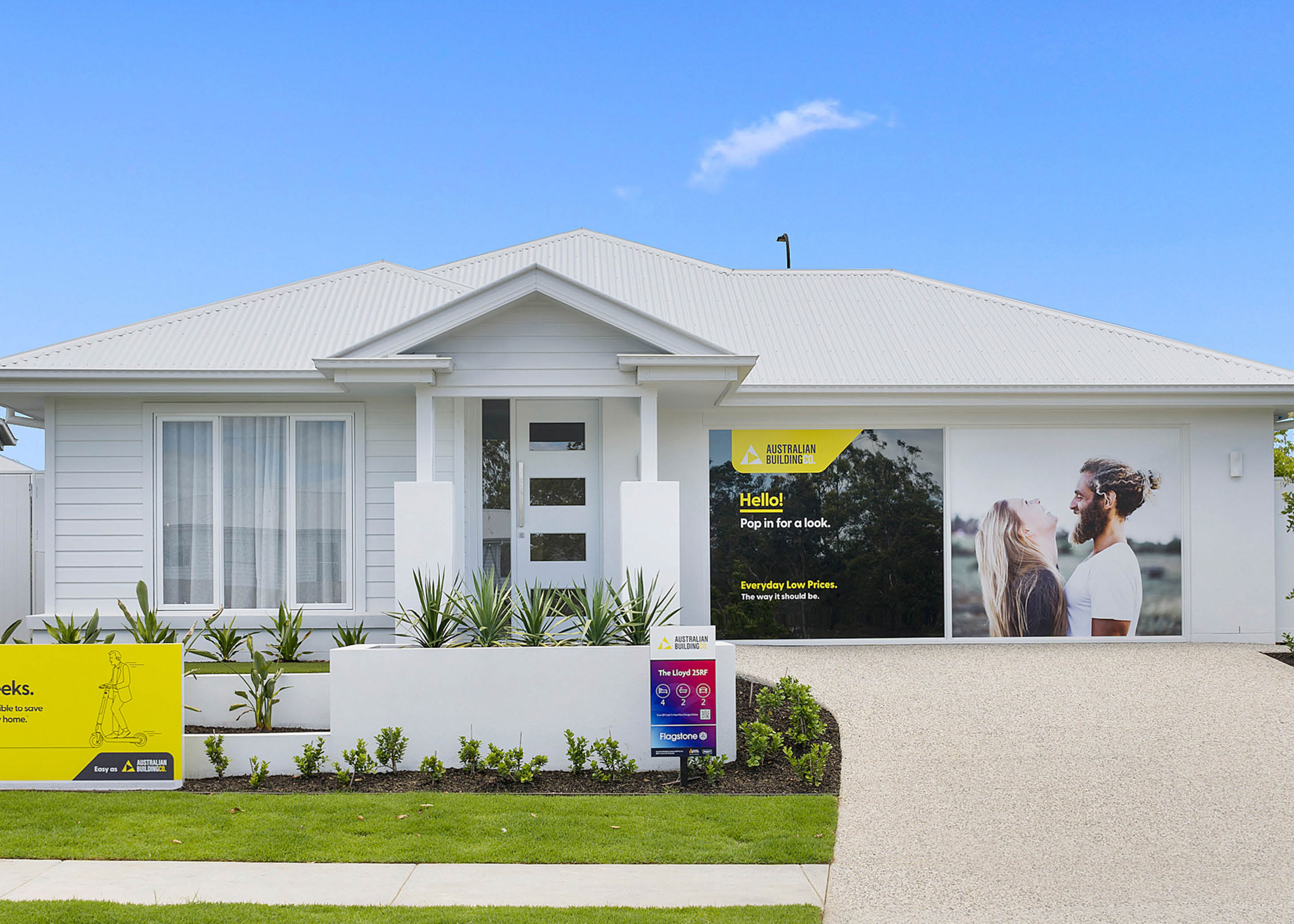 The Lloyd 25RF display village