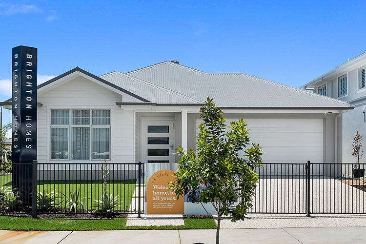 Breeze display village