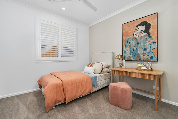 Lot21-SimondsH-Olivine23-7