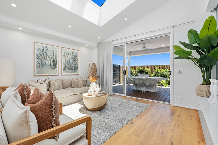 Lot21-SimondsH-Riverway26-3