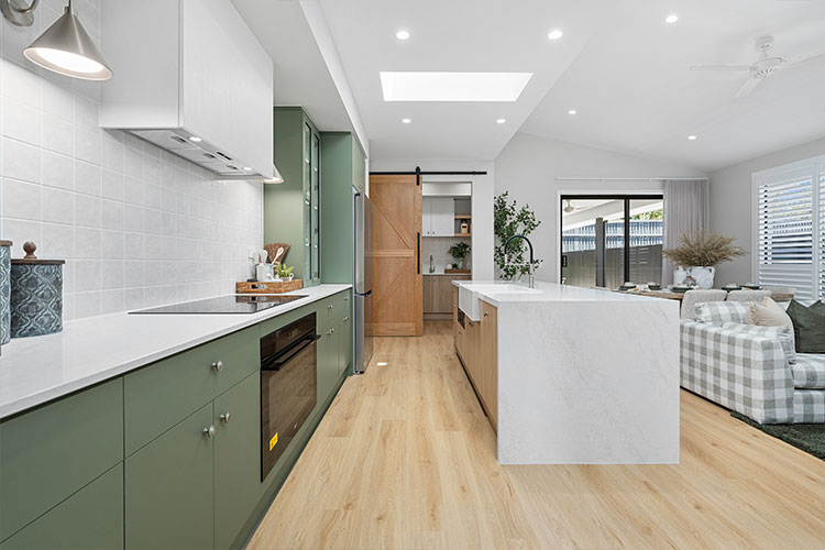 Lot46-BurbankH-Bamoral221-4